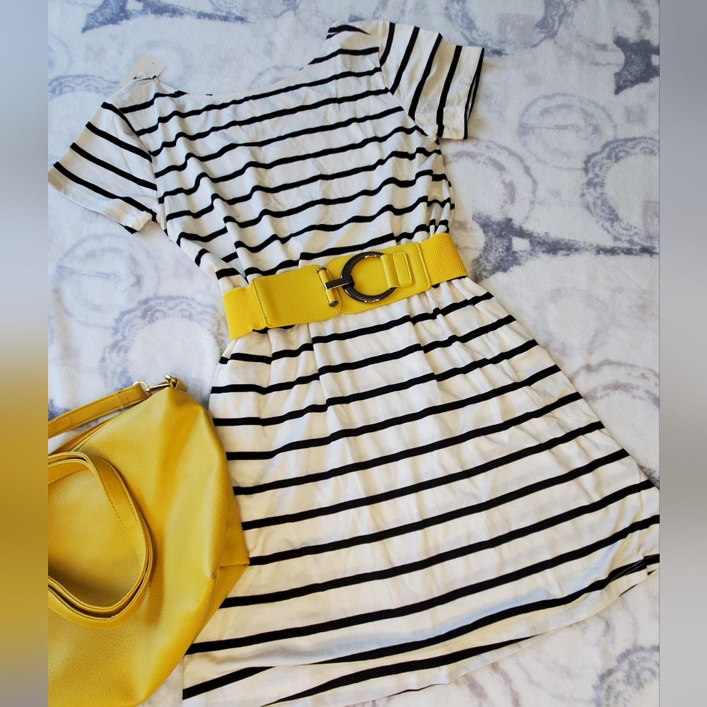 Yelete Striped Dress - Picture 9 of 9